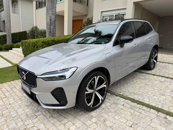 VOLVO XC60 2.0 T8 RECHARGE R-DESIGN AWD GEARTRONIC